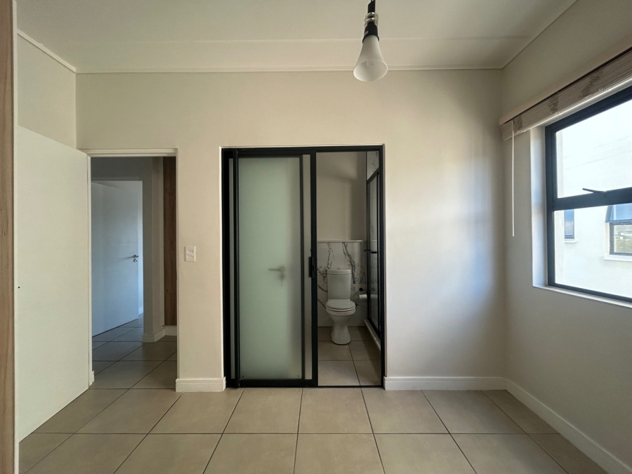 To Let 2 Bedroom Property for Rent in Sandown Western Cape
